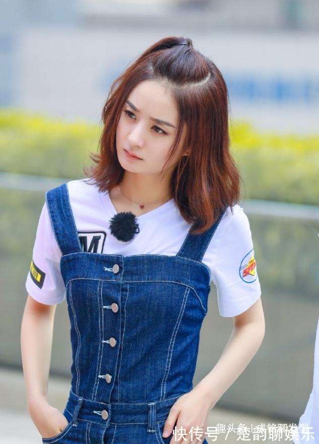 发型 女明星做示范,头发扎一半留一半,这些发型好打理还时髦!