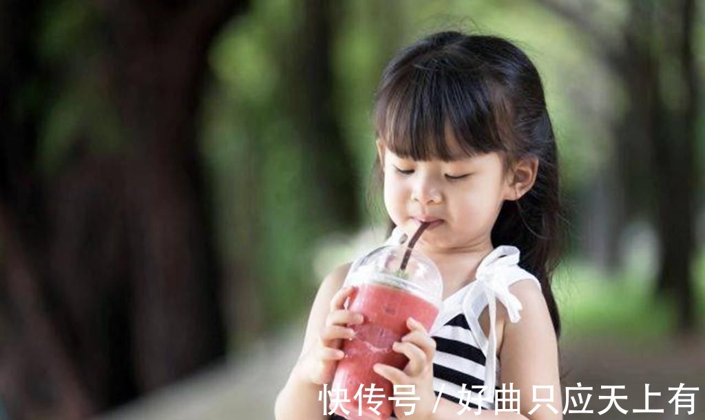 油炸食品|妈妈眼中的“好吃的”,看似对孩子有营养,实则伤身又伤脑