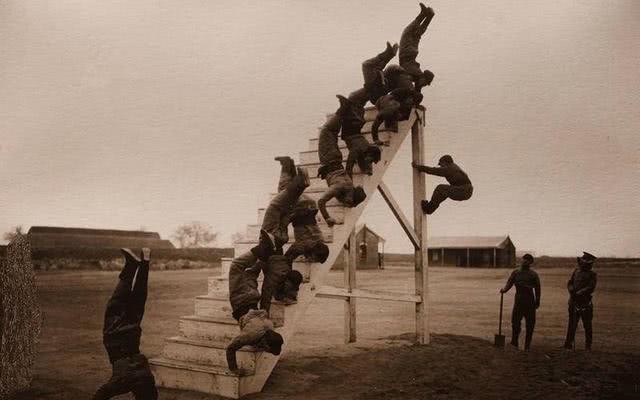 月俸|北洋新军的待遇如何?正一品大学士的月俸,远不及一个营长