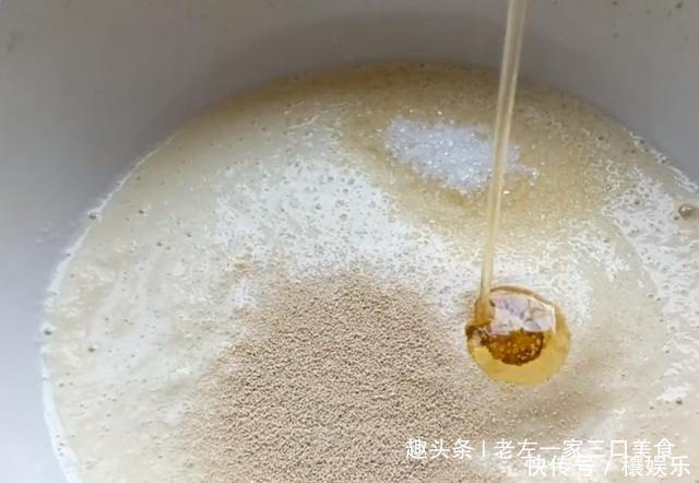 活了30年,才知道黄豆里打1个鸡蛋这么好吃,香甜解馋,看流口水