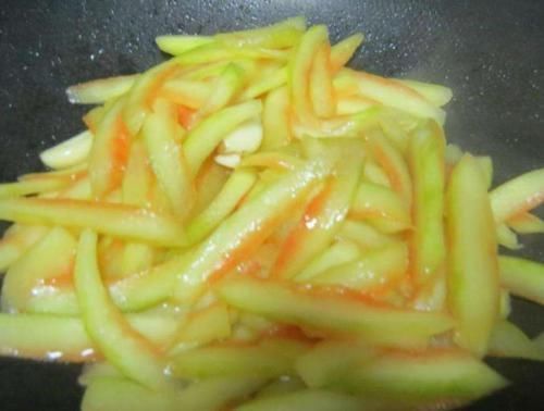 家家户户|夏天这道菜不要钱,家家户户都有,比黄瓜清爽下火,不懂吃太亏了