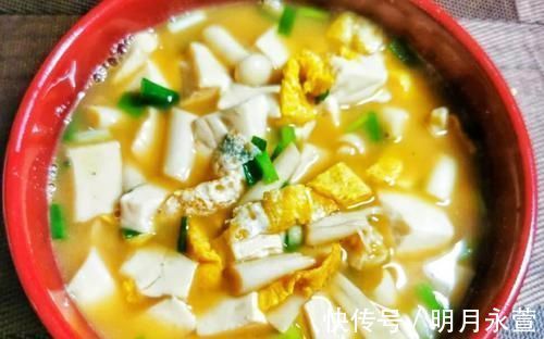 海鲜菇和它是天生一对,10分钟上桌,汤鲜有营养,孩子特爱喝