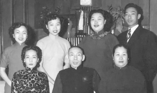 姚玉英#老照片,杜月笙的几位姨太太,果然美得叫人心服口服