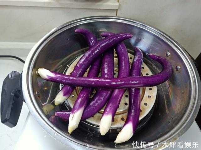 晚餐|老两口的极简晚餐,味道鲜美吃不胖,网友南方人净吃草