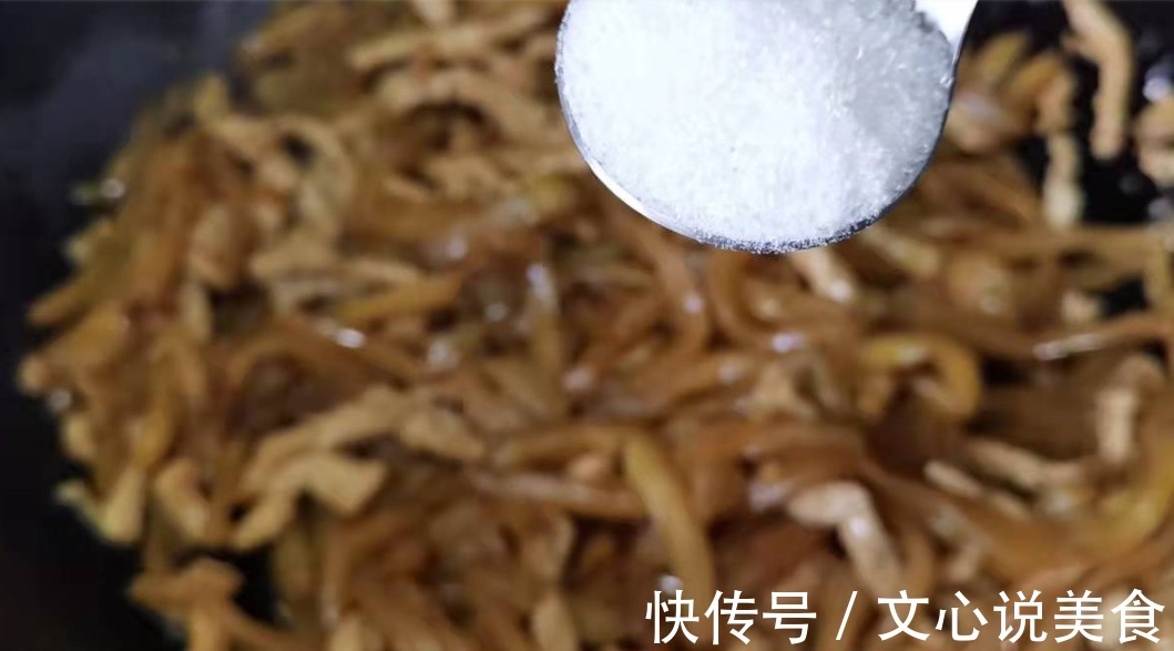 榨菜炒肉丝的经典做法,色香味俱全,这就是干饭人的下饭菜!