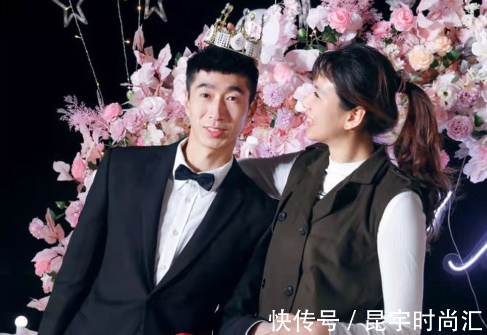 里约奥运会|喜讯!奥运冠军求婚成功,单膝下跪手拿婚戒,未婚妻同是奥运名将