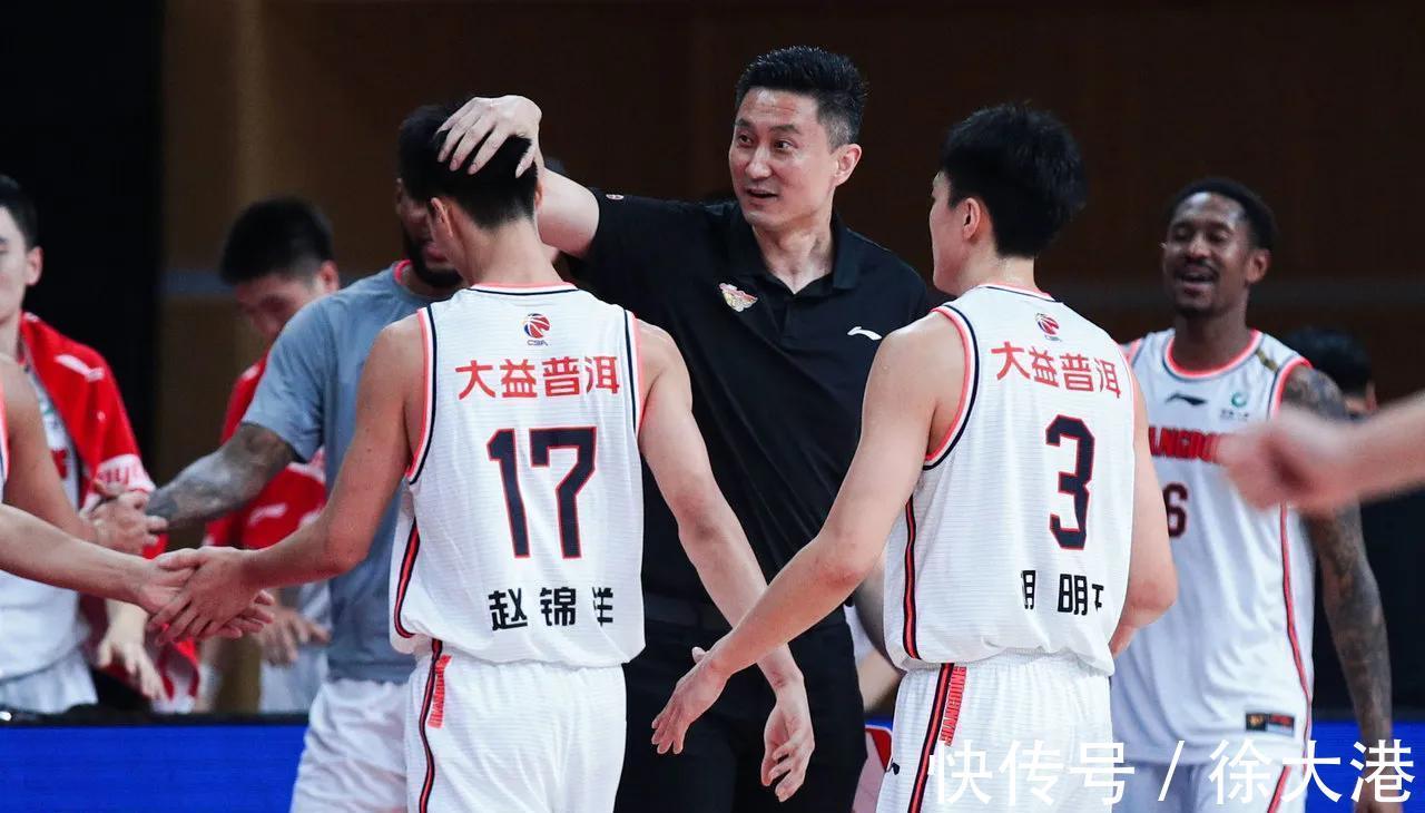 cbCBA季后赛一场淘汰制废除,广东队只要挺到总决赛,4连冠手到擒来