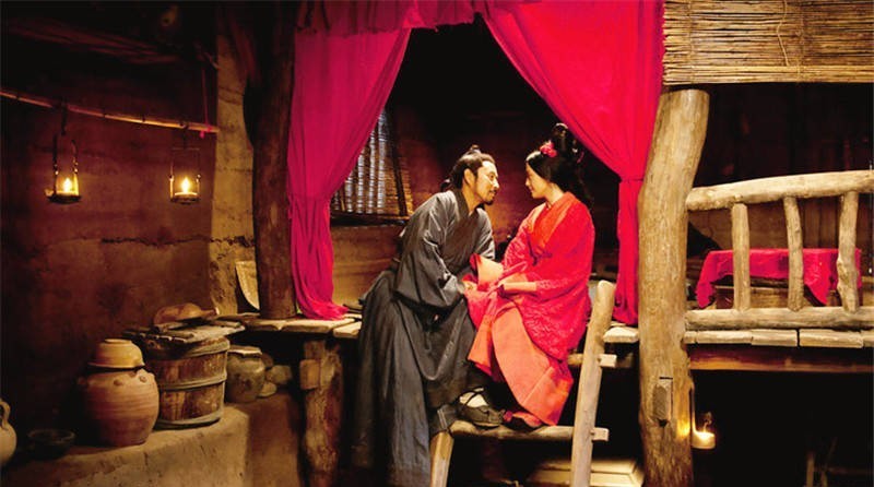 皇帝|西汉一“文盲皇帝”，一生作诗2首，却力压乾隆4万首，成千古绝唱