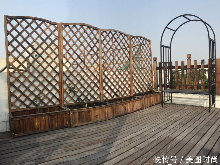 防腐木|13㎡屋顶造花园，在喧嚣城市里，打造一个自己心灵深处的伊甸园