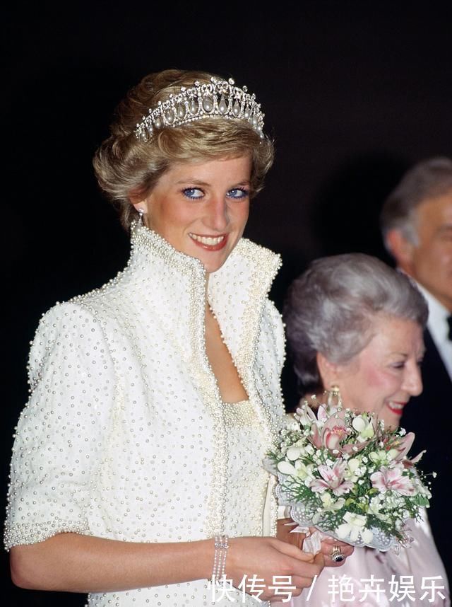 老照片见证戴安娜王妃佩戴过的那些精美珠宝,每件都很夺目
