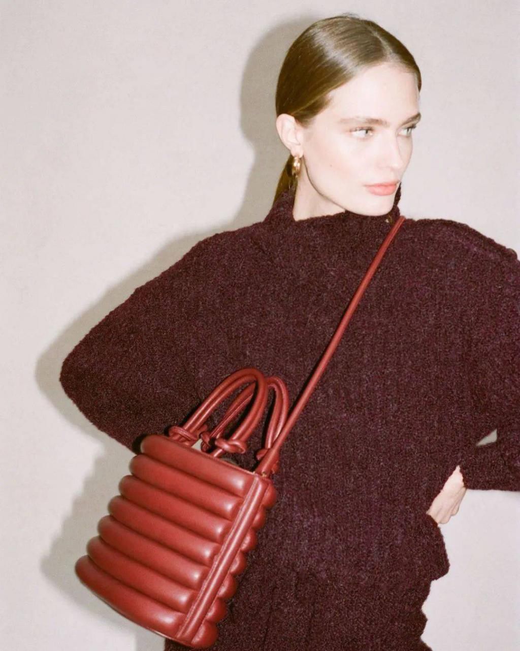  这件|刘雯身上这件「绗缝」外套，到底有多火？