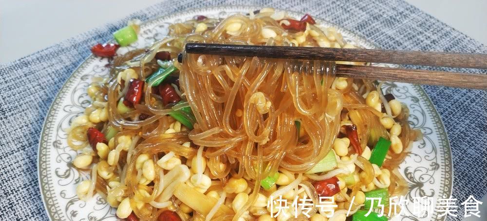 技巧|豆芽炒粉条，地道家常菜，教你一个小技巧，豆芽入味，越嚼越香
