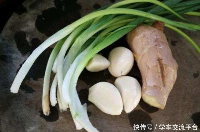 一起来做“水煮鱼”,汤鲜肉嫩味道好,试过的都说好!