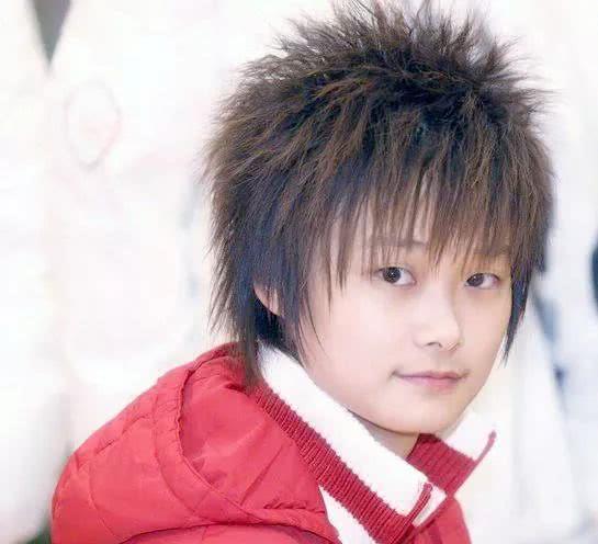 超级女声|一个被群嘲的选秀冠军,却偷偷摸摸火了16年