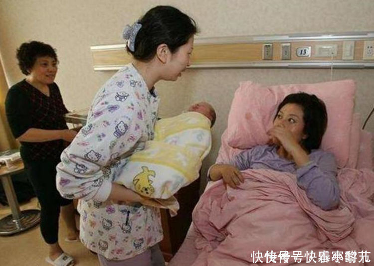 奶粉|“宁愿给孩子喝奶粉”闺蜜送来20袋母乳,宝妈笑着收下却转手扔掉