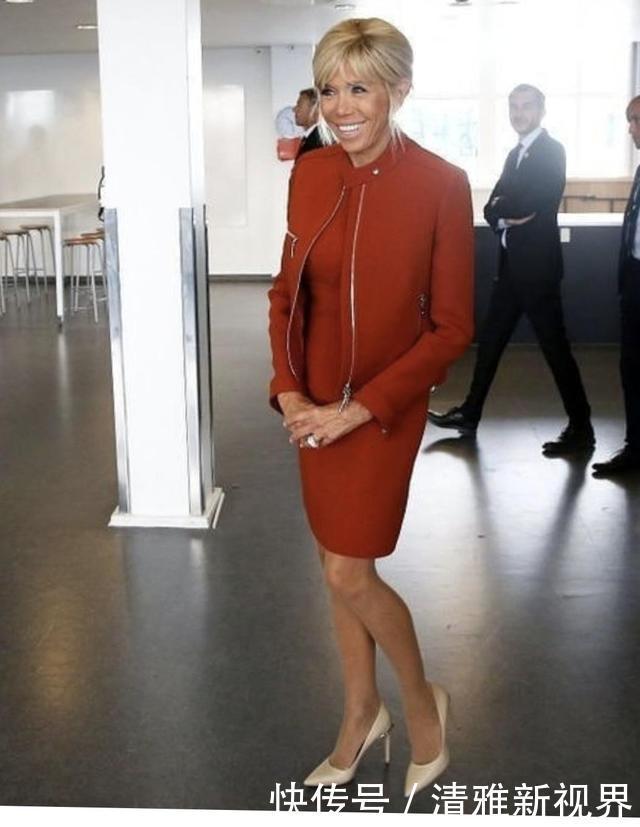 法国夫人穿衣利落!嘴唇皱纹像八字胡,但穿衣减龄全靠“极简风”