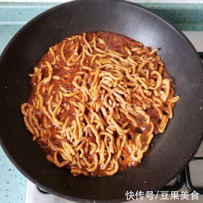  立春｜京酱肉丝卷饼#味达美名厨福气汁，新春添口福#