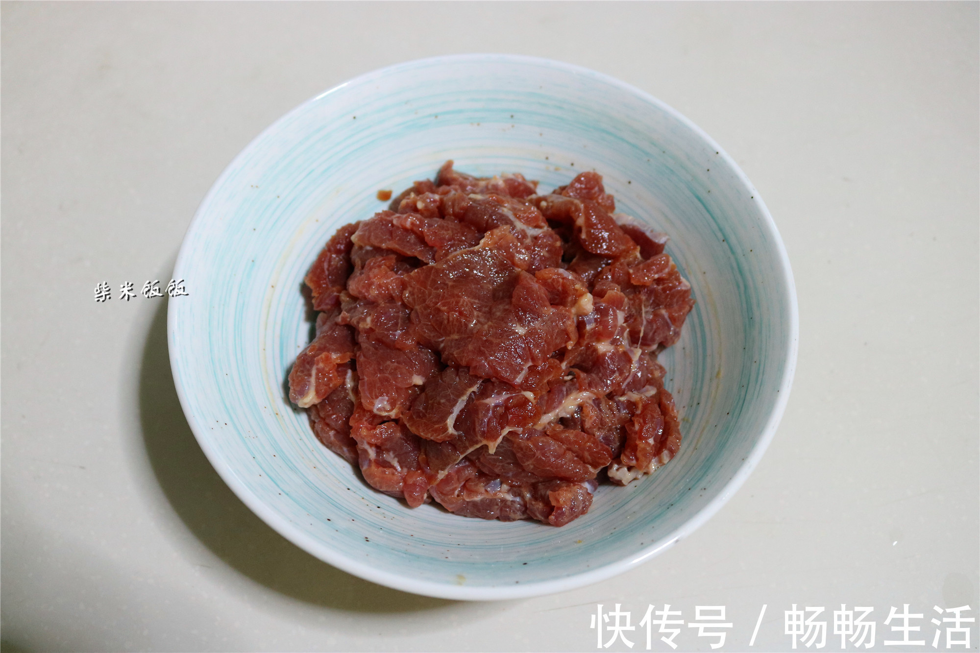 大火|上班族的晚餐，自己在家做，2个菜花了60元，网友：太实惠了