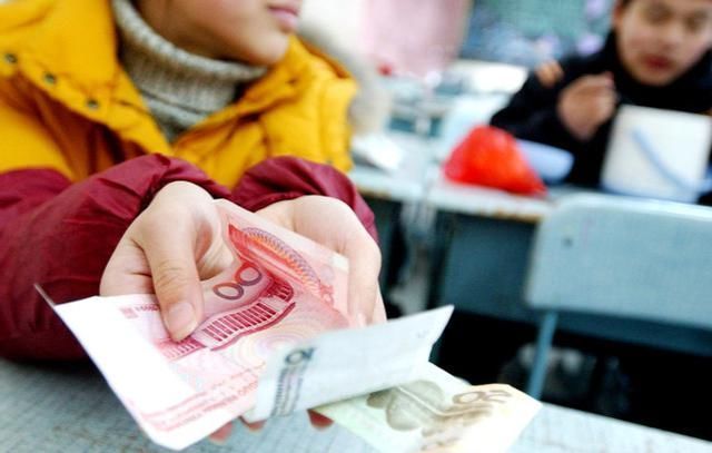 学习成绩|延时放学成“生意”,父母们感慨:学校把延时做成“鸡肋”,变了味