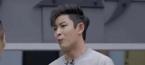 林志炫|《哥哥》二公，林志炫不小心“摔”进前4，他却拿到了“烦人卡”