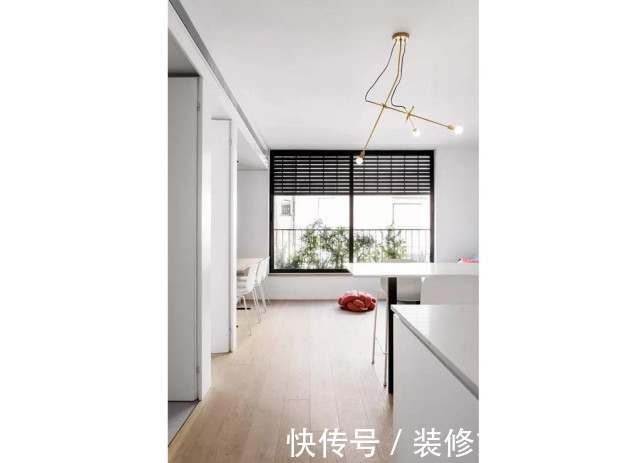 软装|85㎡极简风三居室,软装的小物品是这个极简一大特色