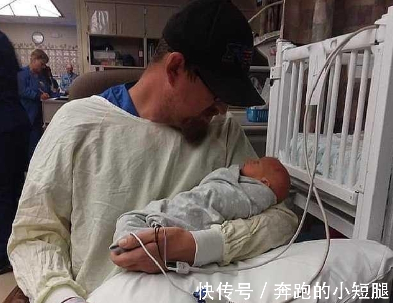 女子|腹痛难忍以为是结石,竟连续生下三胞胎,医生:怀孕34周都不知道