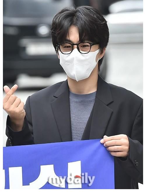 md|「MD PHOTO」 赵寅成等韩国艺人出演《两点出逃》节目