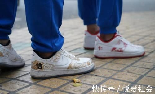 孩子|“新型攀比”进入校园,学生身上穿着普通校服,脚上却是上千块的耐克