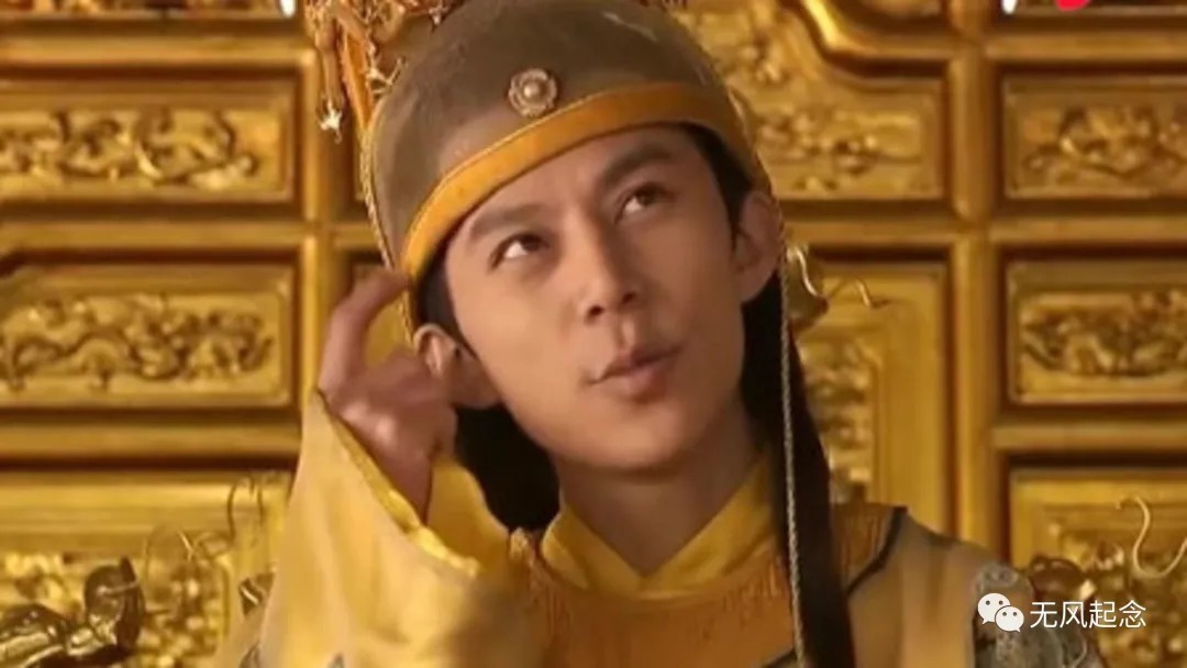 金色帽子!古代皇帝其实不应该戴金色帽子,很多古装剧都犯了错
