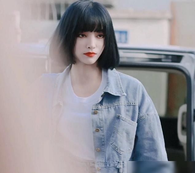 the9 硬糖少女C位刚官宣与何炅合作,THE9就有好消息,却与刘雨昕无关