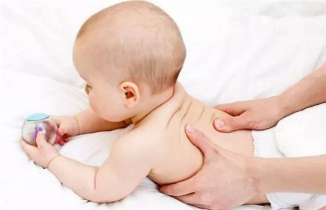 生长发育|新生儿抚触你了解多少四个部位多抚摸,能促进娃大脑发育