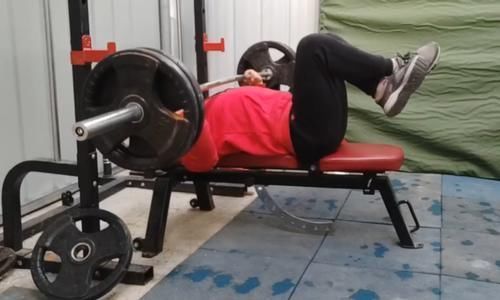 体脂|为啥有些人卧推重量很大,但是胸肌一般般?老师傅帮你分析分析