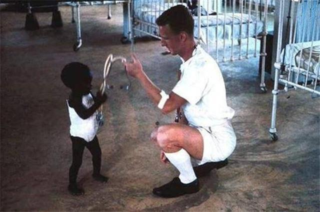 感光性|“黑炭宝宝”一出生就爆红,如今已有5岁,他现在变白了吗?