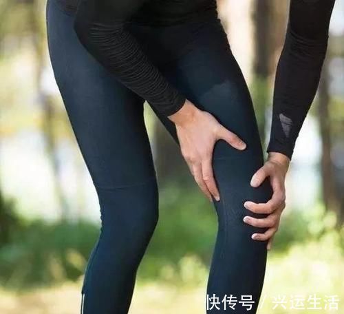 最小值|每天走路步数越多越好？尤其是中老年人，不要盲目追求容易伤膝盖