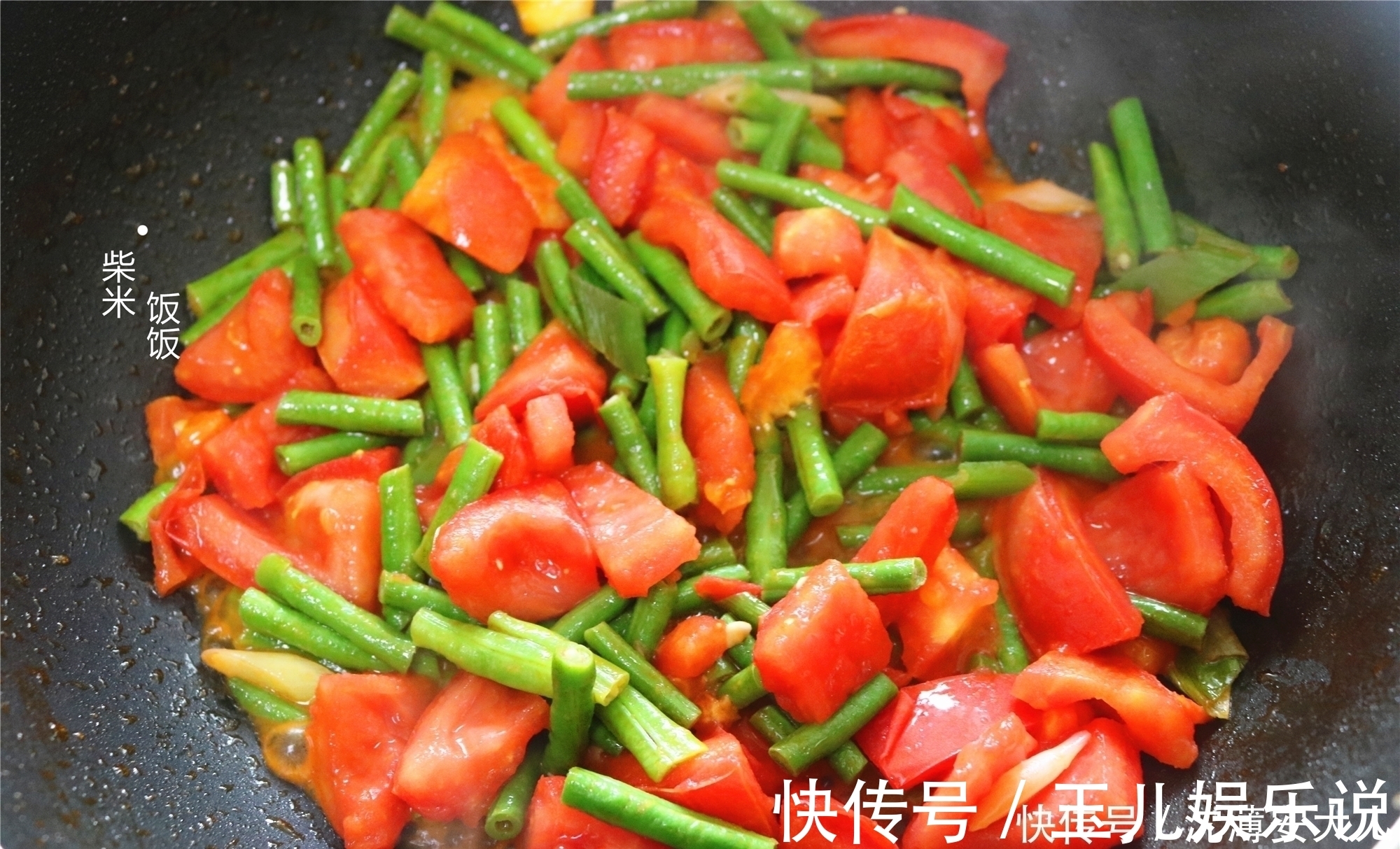 晚餐|我和女儿的晚餐,2个菜,娘俩吃得津津有味,连菜汤也不剩