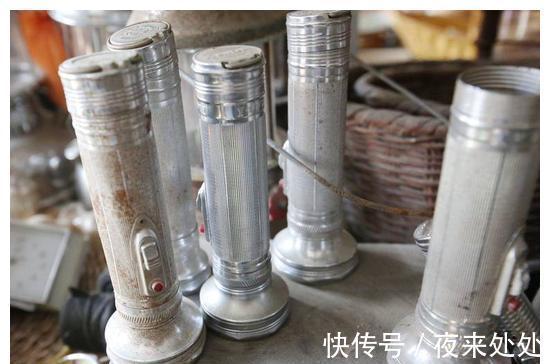 收音机&80后用过的农村老物件,每个都是那样经典,这些物件你见过几个