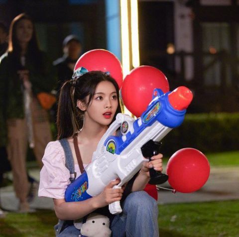 極限挑戰(zhàn)|不用等寶藏行，楊超越已成《極限挑戰(zhàn)》常駐，連續(xù)3期都有她