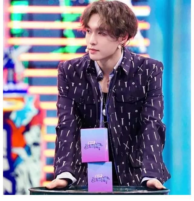 练习生|张艺兴:努力人设永不崩塌