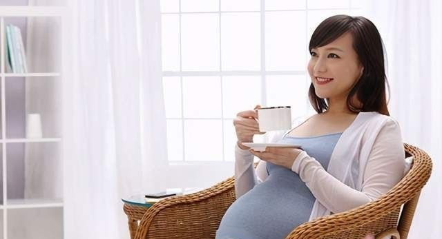 胎动|胎儿其实也会感到“饿”,当胎儿出现这些情况,证明他们要开饭了