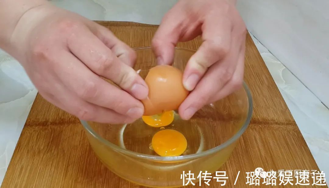 家常面包的做法,不用烤箱,不用揉出薄膜,零厨艺也能一次成功