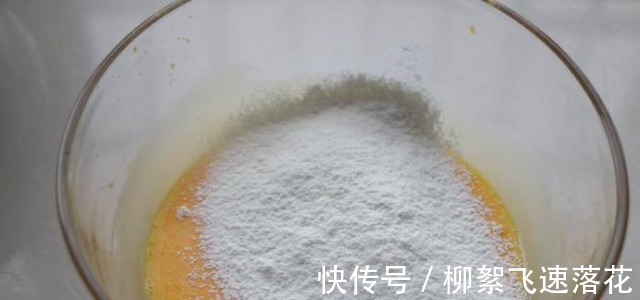 又一西点早餐火了！不蒸不烤，几滴清水搞定，比鸡蛋饼还好吃！