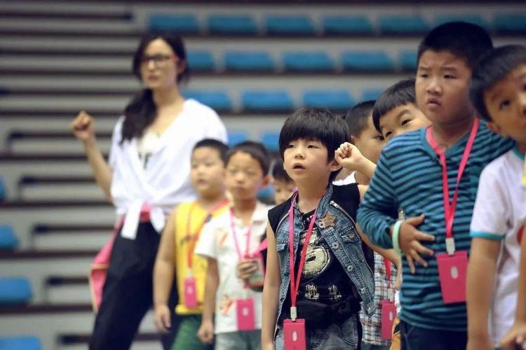 成语|小学生写作文，自曝班级里的“脏话风波”，20个成语巧妙运用