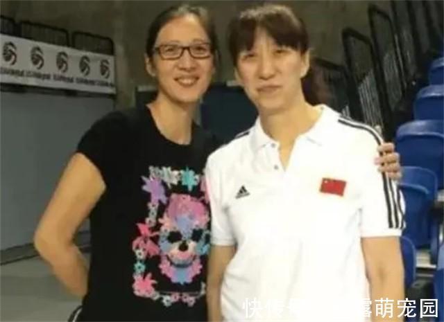 李月|李月明:中国女排第一美女,身高1.88米,二婚嫁给美国丈夫
