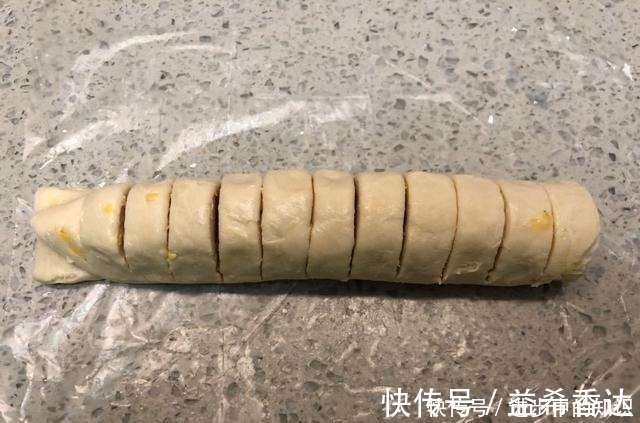 香酥|免揉面的早餐做法，一卷一切，烤熟就能吃，咸香酥脆，简单零失败