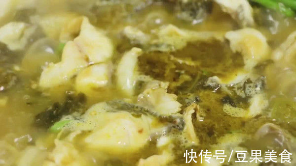 珐琅锅版|做珐琅锅版家常酸菜鱼时，记住这几招，绝对美味