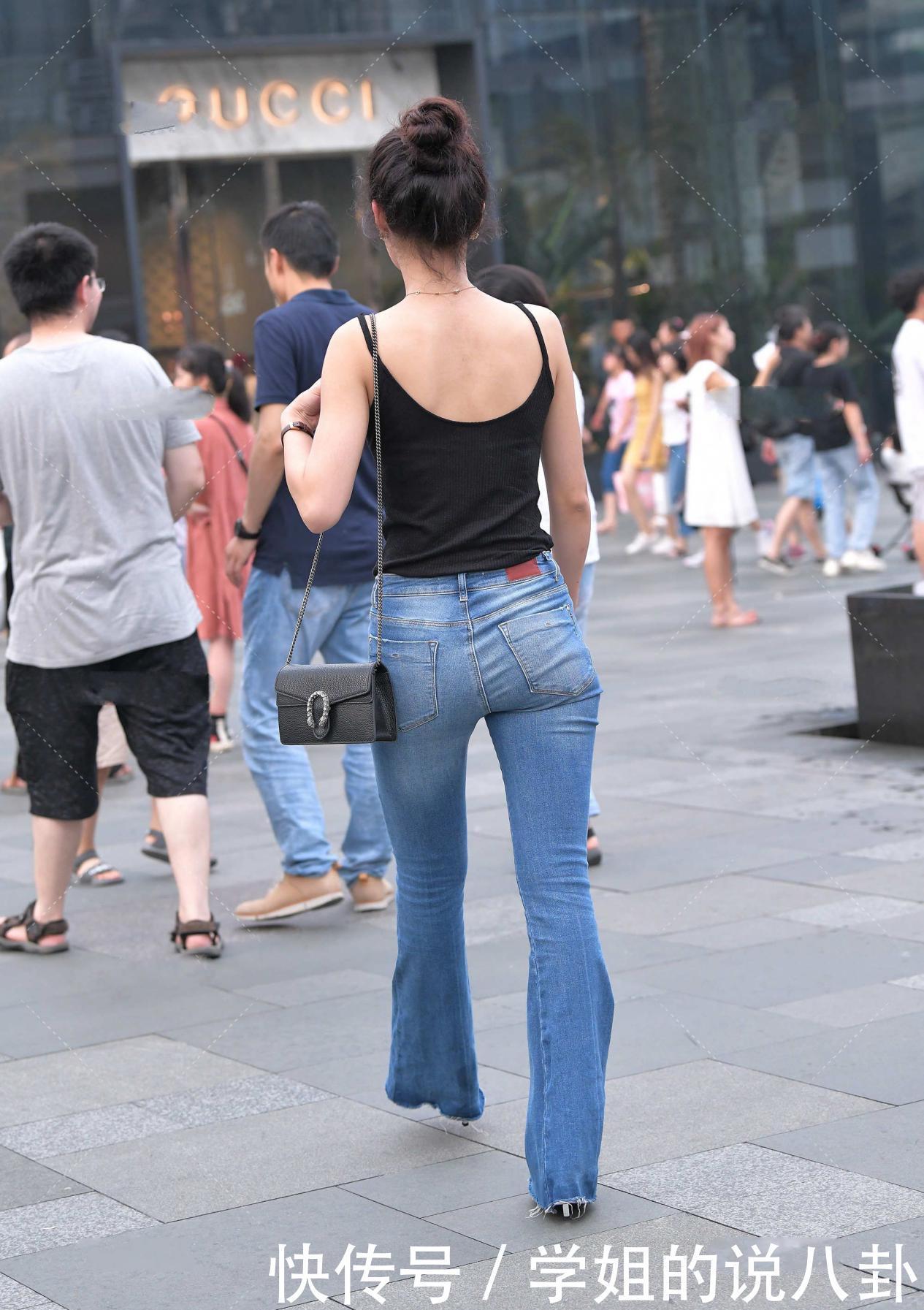 黑色背心简单百搭,选对搭配方法,潮流高级