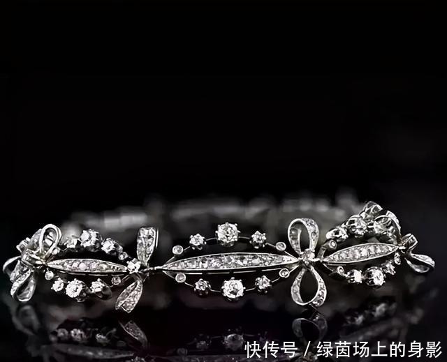 红宝石|女人世界的镇店之宝,奢华的首饰,除了材质特别设计更是堪称一流