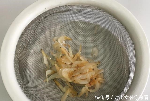 最近,我迷上了吃这饭,玉米面裹一圈,暄软馅香,营养足不发胖