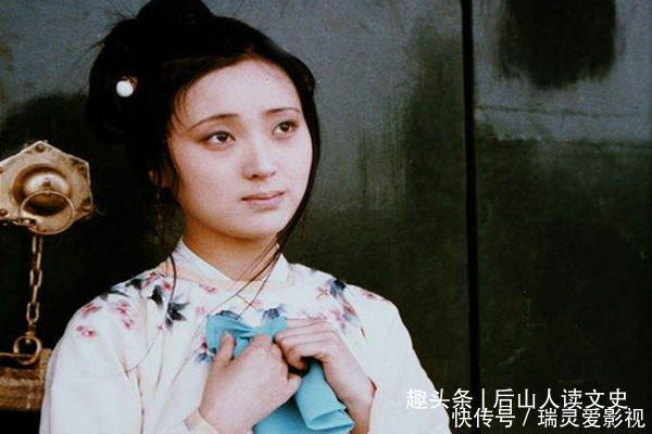 宝玉!薛宝钗连用两计,将黛玉置于死地,竟没人察觉葬花吟越想越恐怖