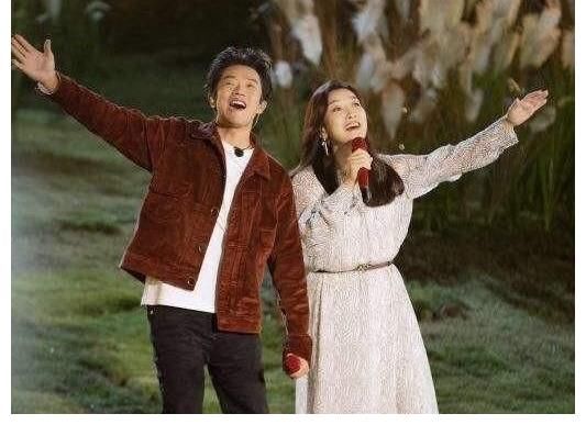 收视蝉联第一,播放量轻松破亿,《时光音乐会》有什么样的魅力呢